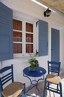 Manos Syros