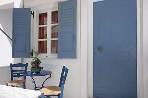 Manos Syros
