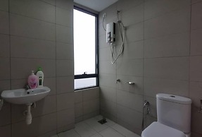 Woodsbury Suite by Homez Suite