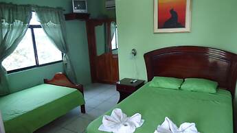 Hostal los Delfines