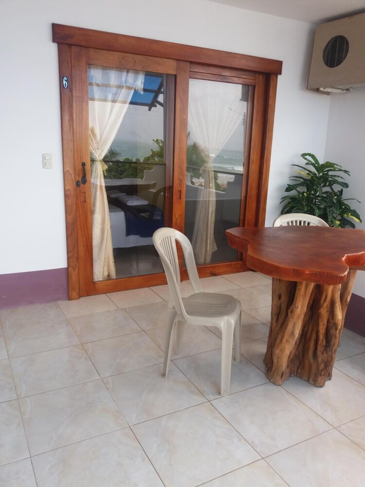 Hostal los Delfines