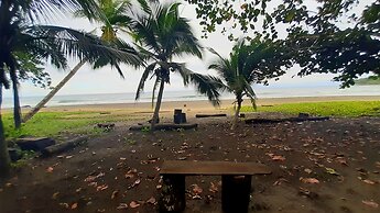 Lapalapa Beachfront
