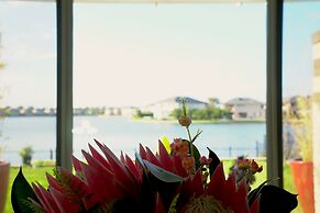 Waterfront Villa in Sanctuary Lakes
