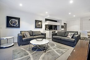 Oracle Broadbeach Apartments