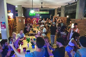 Mad Monkey Bangkok Hostel - Adults Only