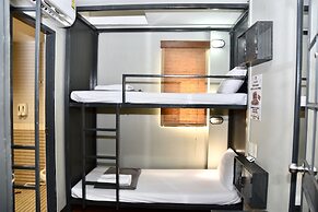 Mad Monkey Bangkok Hostel - Adults Only