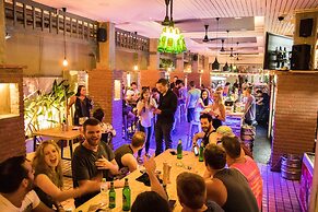 Mad Monkey Bangkok Hostel - Adults Only