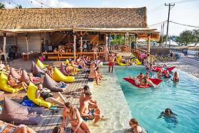 Mad Monkey Gili Trawangan - Hostel