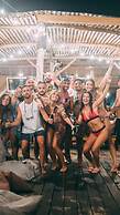 Mad Monkey Gili Trawangan - Hostel