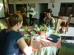 Crown Grand Hotel
