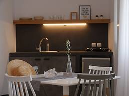 Galini Rooms & Apartments Syros