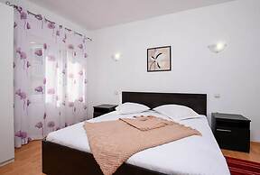 Apartments Trstenica