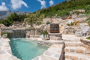 The Hidden Treasure Village - 3 Villas