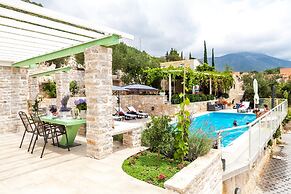 The Hidden Treasure Village - 3 Villas