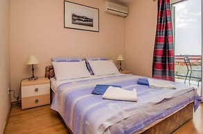 Studio Apartments Lulak