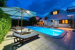 Villa Tina
