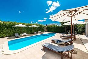 Villa Tina