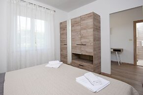 Apartments Marina