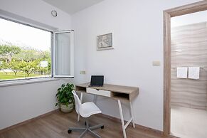 Apartments Marina