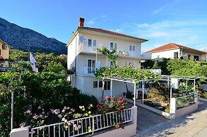 Apartments Marina