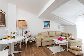 Apartments LLR