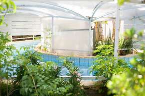 Eili Suites