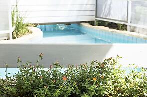 Eili Suites