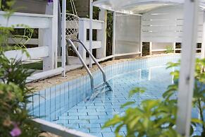 Eili Suites