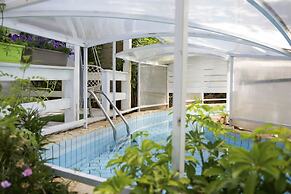 Eili Suites