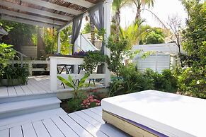Eili Suites
