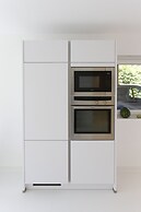 the white design apartment