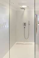the white design apartment