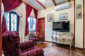 Emperor's Suites