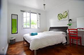Yogi Hostels