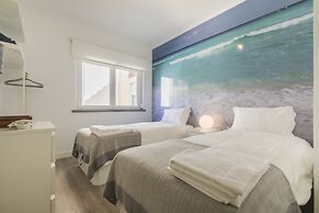 Cozy Seaview Apartment