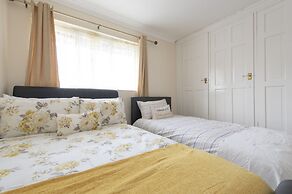 Abkat Holiday Home