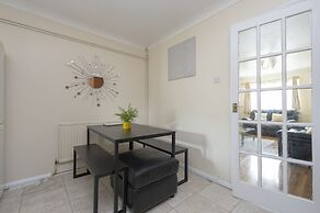 Abkat Holiday Home