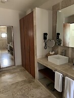 Xaha Villas Suites & Golf Resort