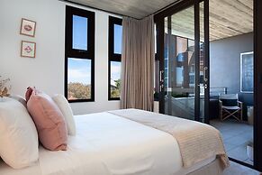 Short Lane Apartments by Urban Rest