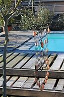 B & B Aphrodite