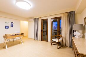 Leste Luxury Homes