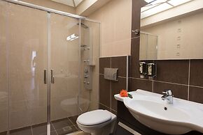 Leste Luxury Homes