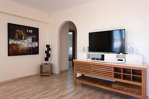 Leste Luxury Homes