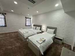 Macan Boutique Hotel