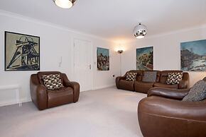 Dalton Crescent