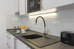Luxury Studios & Rooms Seven