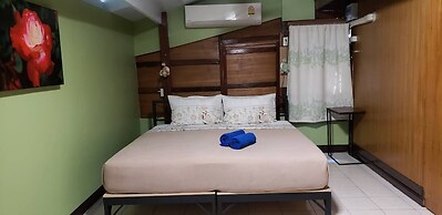Siriwan House