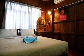 Siriwan House
