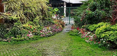 Siriwan House