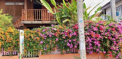 Siriwan House
